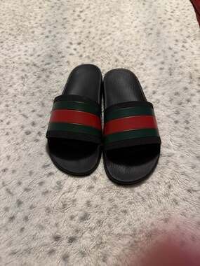 Gucci Pursuit Black Rubber Slide Sandals with Green and Red Web